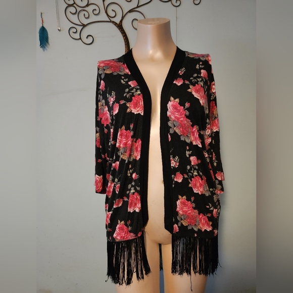 Boho fringe rose cardigan - Picture 3 of 5